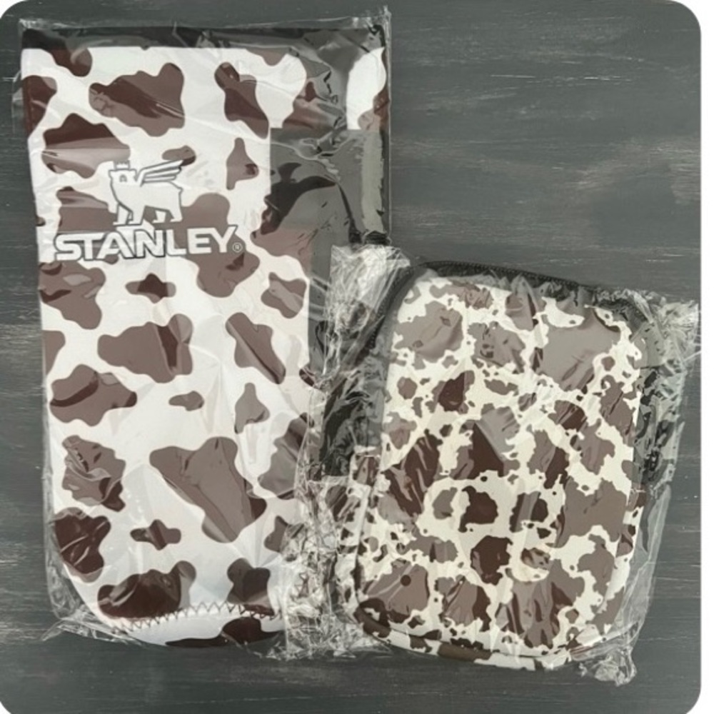 40oz Neoprene Tumbler Cover w/ Matching Zipper Pouch Cow Print Brown
